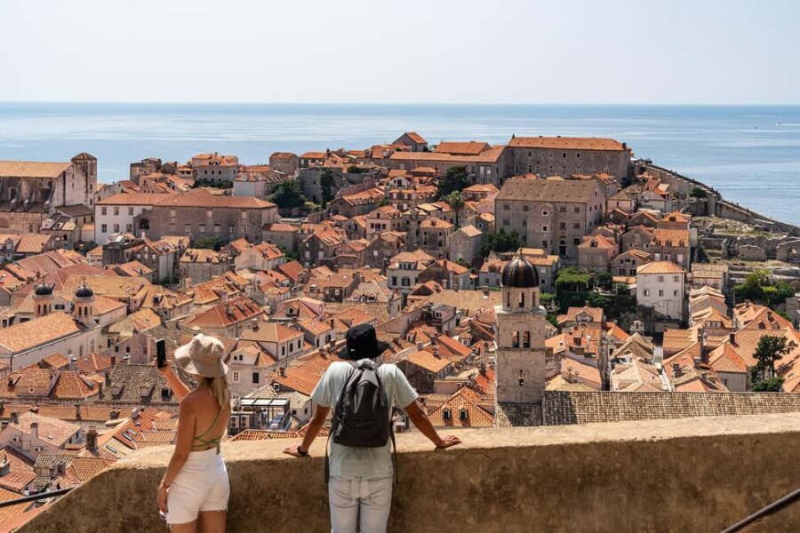 Dubrovnik: Old Town & City Walls Tour with Optional DU Pass - The City Walls: A Fortress of Views