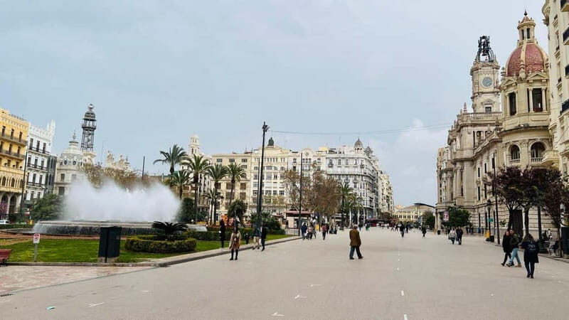 Dutch-Style Bike Tour in Valencia with a Flavourful Surprise - A Detailed Look at the Itinerary