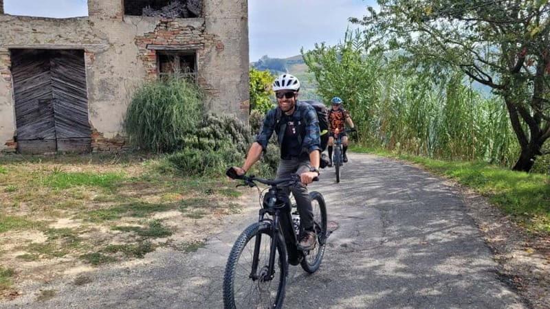 E-Bike Rental in Roero - The Routes and Terrain  