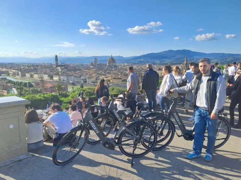 E-bike tour with Florentine tour guide, toast included - Practicalities and Tips for Your Tour