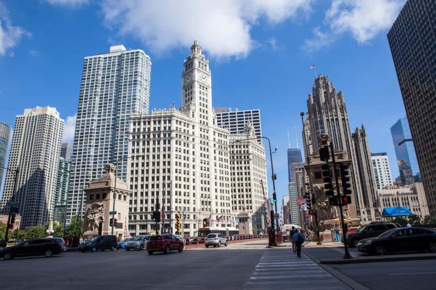 Echoes of Elegance: Chicago Private Architecture Tour - Who Is This Tour Best Suited For?