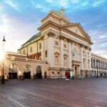 Eco Bike Tour of Warsaw Old Town, Top Sights and Nature - Detailed Breakdown of the Itinerary