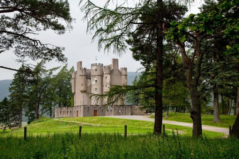 Edinburgh: Balmoral Castle and Scone Palace Royal Tour - Detailed Review: What Makes This Tour Stand Out