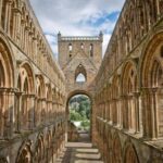 Edinburgh: Hadrian's Wall & Scottish Borders Day Trip - Transportation, Timing, and Group Dynamics