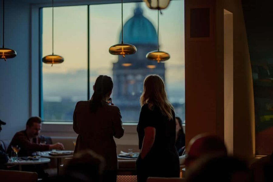 Edinburgh: Johnnie Walker Whisky Explorers Guided Tasting - What Makes Each Whisky Special