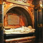 Edinburgh: Monsters of The Royal Mile - A Dark History Tour - The Experience and Guides