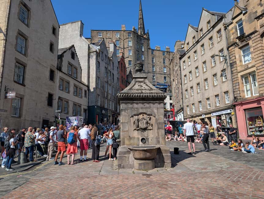 Edinburgh Old Town Walking Tour - The Royal Highlights: From St Giles to Edinburgh Castle