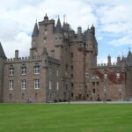 Edinburgh: Private Guided Walking Tour - Breaking Down the Tour: What’s Included and What’s Not