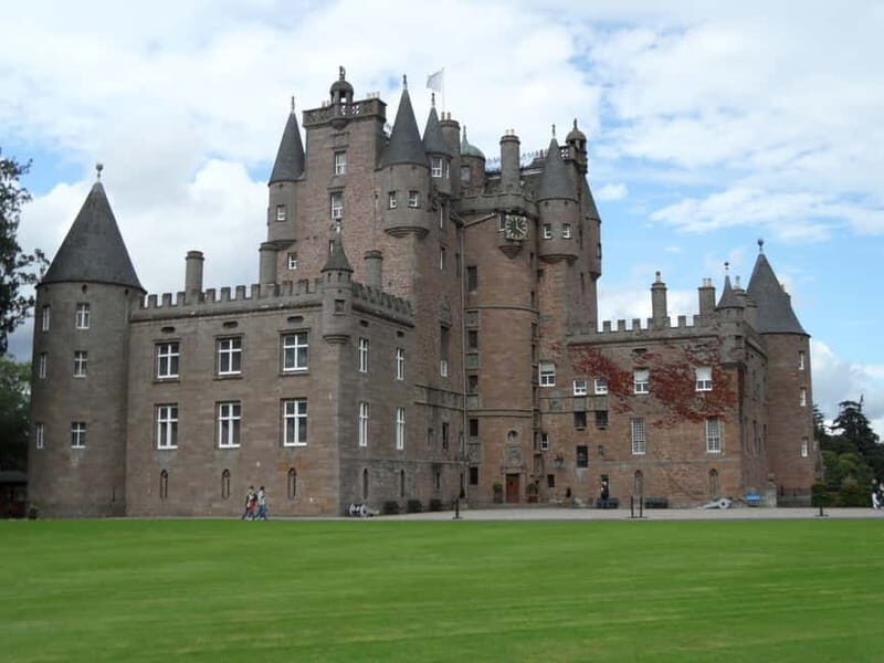 Edinburgh: Private Guided Walking Tour - Breaking Down the Tour: What’s Included and What’s Not