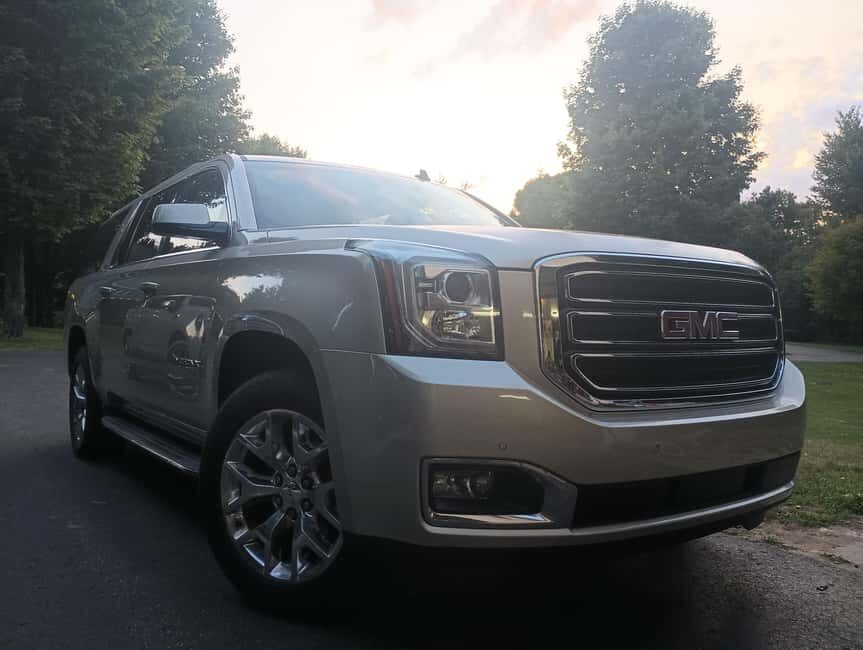 Elk Rapids: Torch Lake Area Movie Star Wine Tour (No Bus) - How Does the Tour Work?