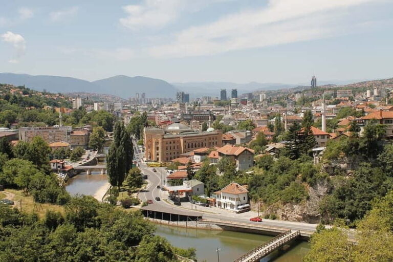 Experience the Soul of Sarajevo: A Walking Tour Through Time - The Value of Expert Local Guides