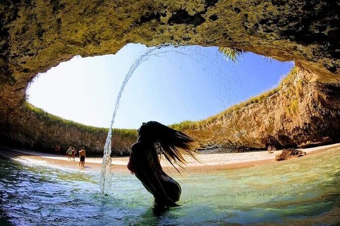 Exploring Hidden Beach Marieta Islands from Punta de Mita - A Closer Look at the Marieta Islands Tour