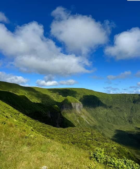 Faial Island: Caldeira Perimeter Hiking Tour PR04 - What You Can Expect from the Hike