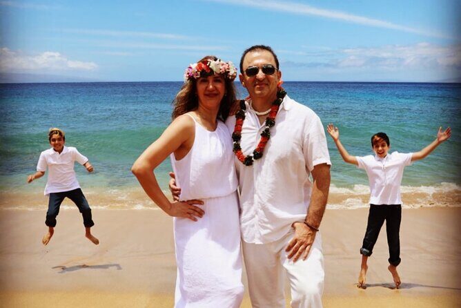 Family Portraits and Drone Photography in Maui - What’s Included and Meeting Details