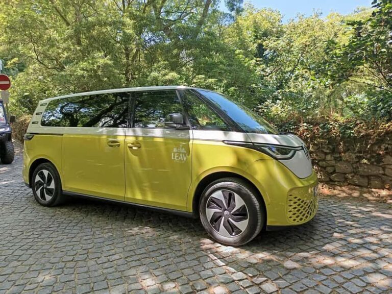 Fatima, Nazare and Obidos: Full Day departing from Lisbon - The Scenic Drive and Stop at Batalha Monastery