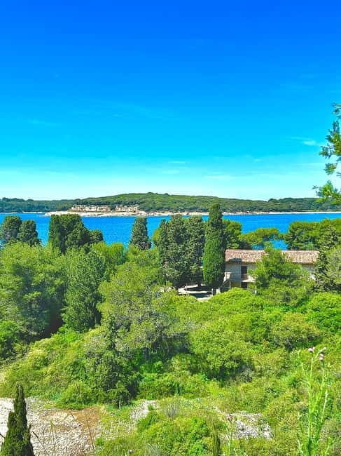 Fazana: Taxi to Sveti Jerolim island - A Closer Look at the Sveti Jerolim Taxi Experience