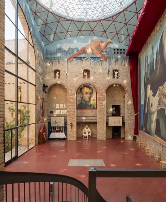 Figueres: Dalí Theatre-Museum Guided Tour with Tickets - The Final Resting Place
