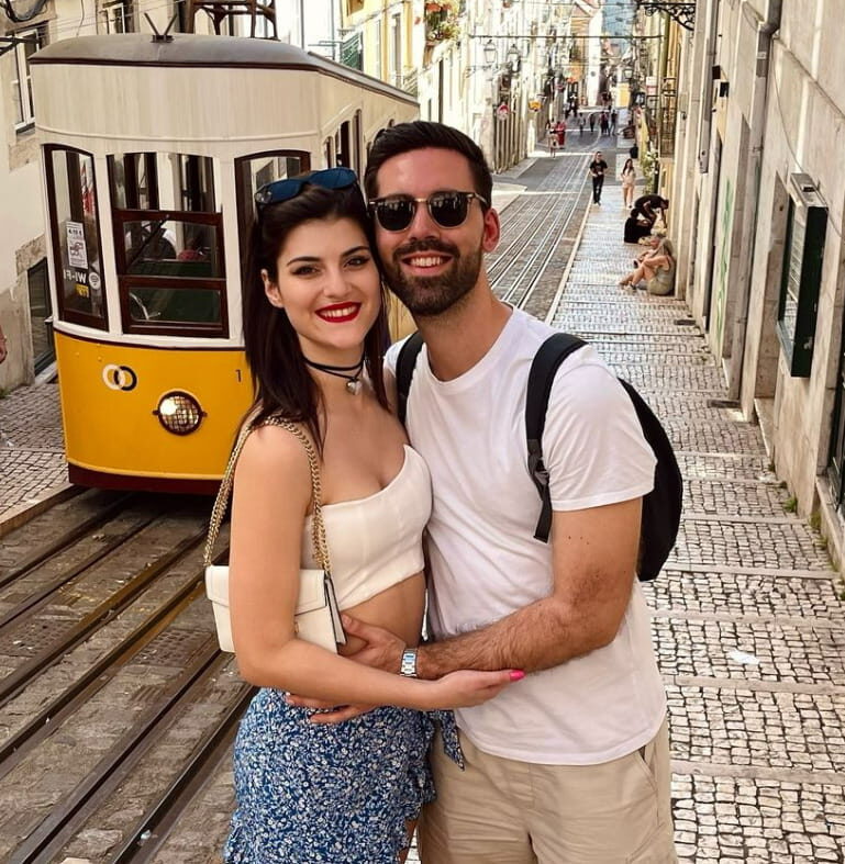 Florence: Chianti Wineries Tour with Wine Tasting - The Experience: What Its Like on the Ground