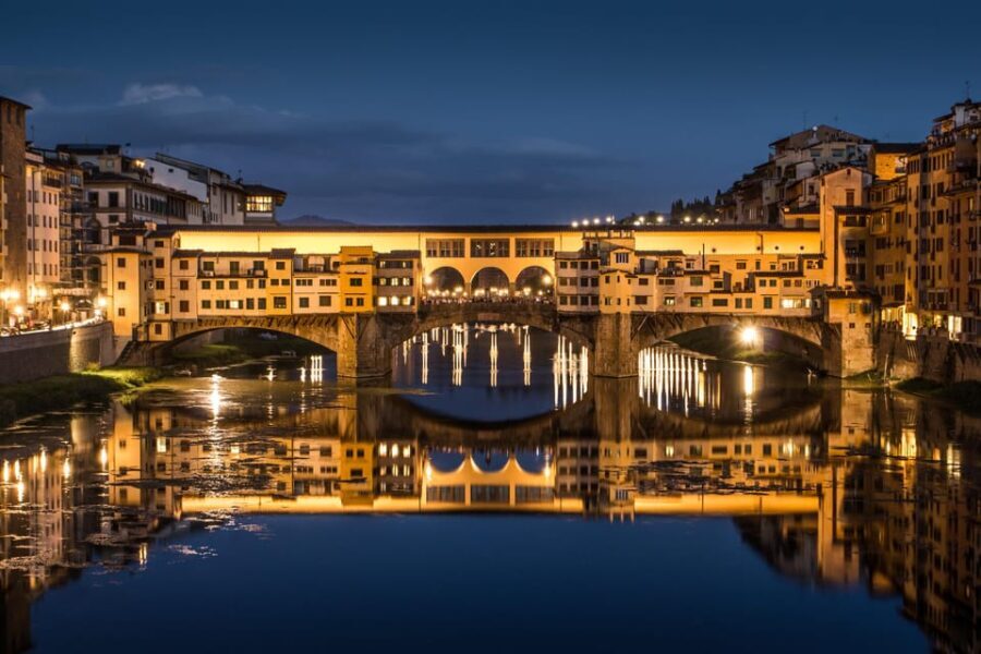 Florence: Dark Secrets & Scandals Evening Walking Tour - The Itinerary in Detail