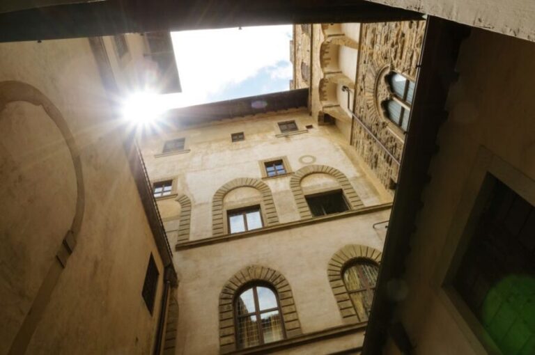 Florence: Palazzo Vecchio Entrance Ticket & Audioguide - The Architecture and Art of Palazzo Vecchio