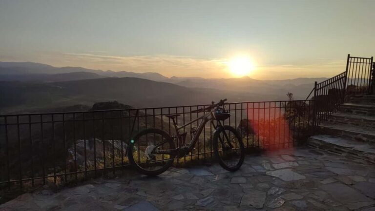 Força-Réal SUNSET tour en VTT à assistance électrique - What’s Included and What to Bring