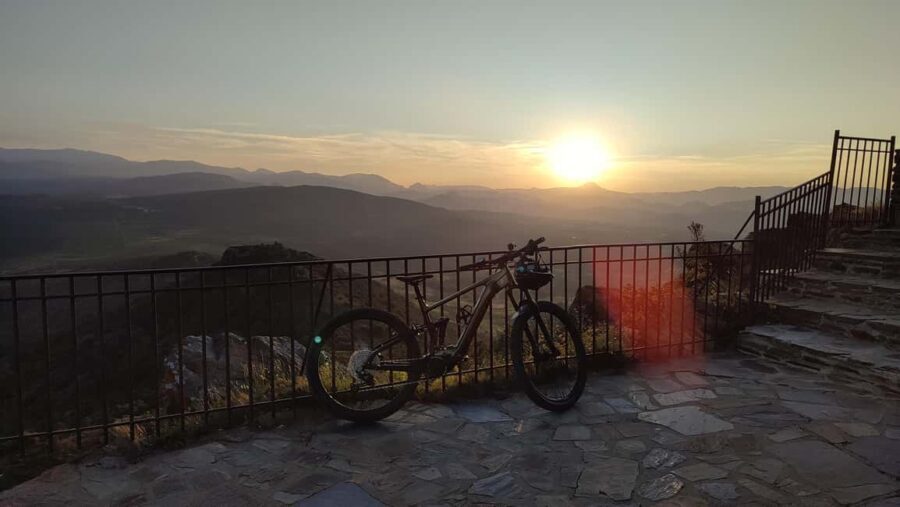 Força-Réal SUNSET tour en VTT à assistance électrique - What’s Included and What to Bring