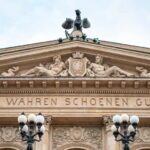 Frankfurt: 2-hour Best Intro Walking Tour with a Local - The Experience in Detail