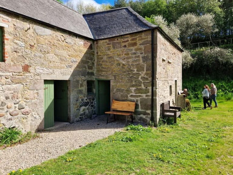 From Aberdeen: Guided Day Trip, Coast & Castle Visit - Exploring the Itinerary in Detail