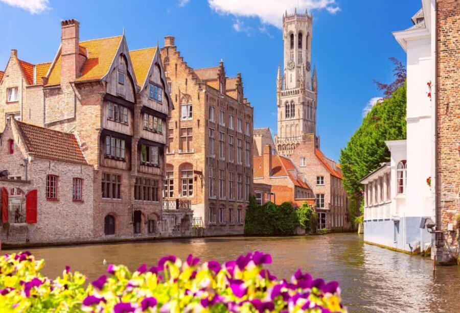 From Brussels: Bruges by Train with Guided Tour & Boat Ride - The Guided Walk: Discovering Bruges Highlights