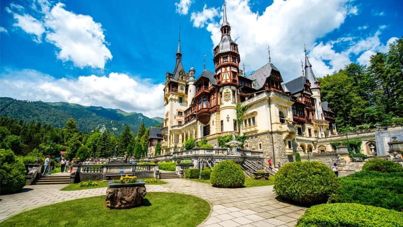 From Bucharest: Dracula's castle, Peles Castle and Brasov - Transportation & Group Dynamics