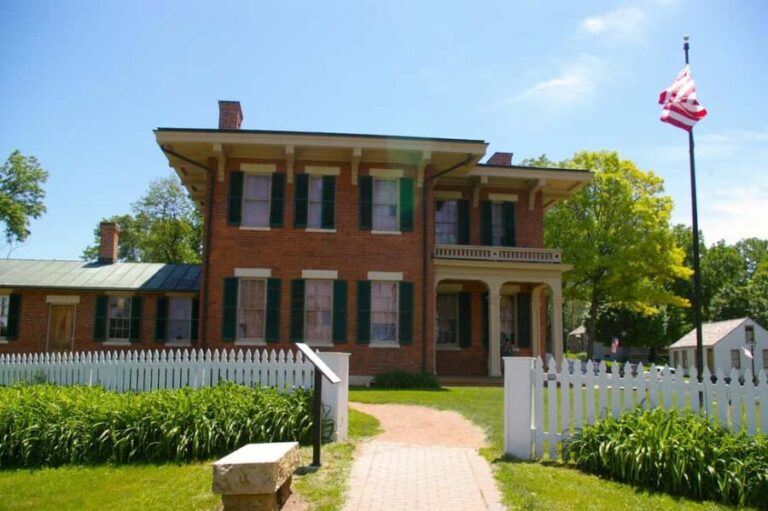 From Chicago: 1-Day Tour on Galena - An In-Depth Look at the Tour Experience