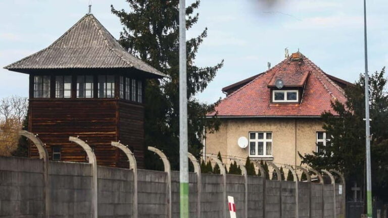 From Kracow: Auschwitz Complex Alternative Tour - The Sum Up: Who Is This Tour Best For?