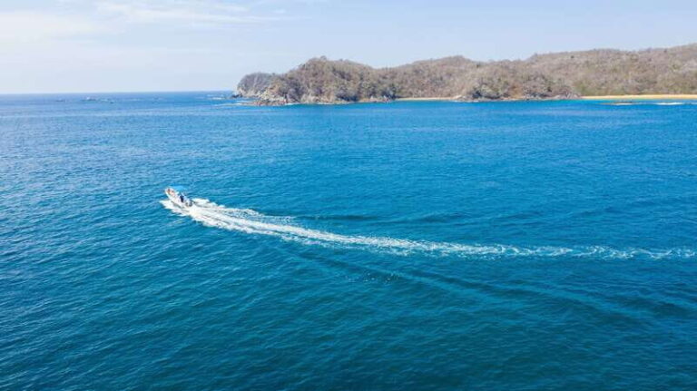 From La Crucecita: Private Huatulco 7 or 5 Bays Boat Trip - The Experience from the Traveler’s Perspective