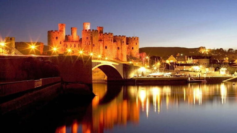 From Llandudno: Portmeirion, Snowdonia and Castles Tour - Transportation and Group Size