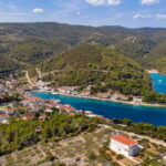 From Makarska: Blue Lagoon with charming villages of Brac - Exploring Povlja and Its Heritage
