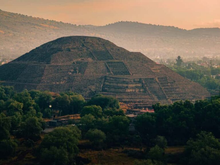 From Mexico City: 1-day tour of the Basilica of Guadalupe and Teotihuacan - Who Will Appreciate This Tour?