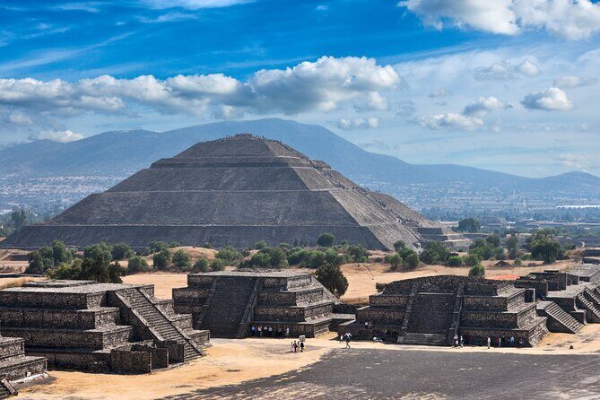 From Mexico City Private Day Trip to Teotihuacán Pyramids - Transportation and Comfort