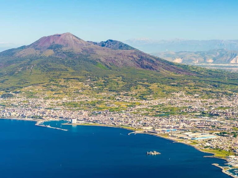 From Pompeii: Mount Vesuvius Hike & Tour by Bus - A Practical Guide to the Vesuvius Tour Experience