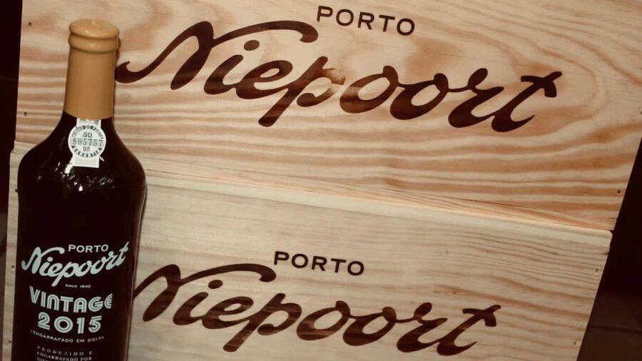 From Porto a private experience to Niepoort with lunch there - The Winery Tour: Behind the Scenes