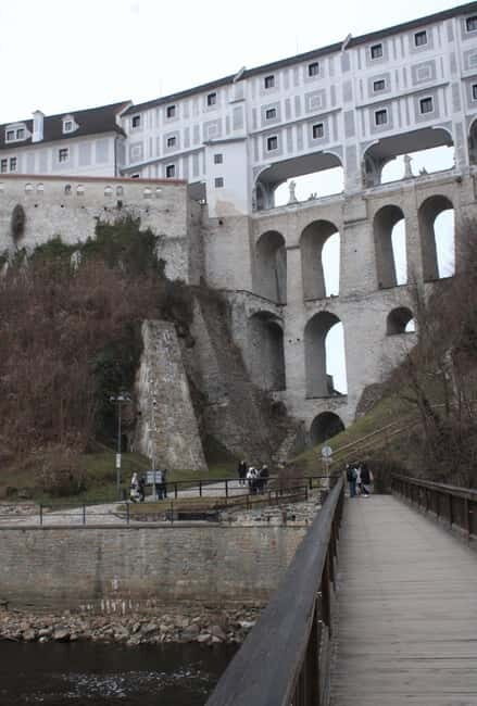 From Prague: Cesky Krumlov Tour with a Guide - Arriving in Cesky Krumlov: A Town Frozen in Time