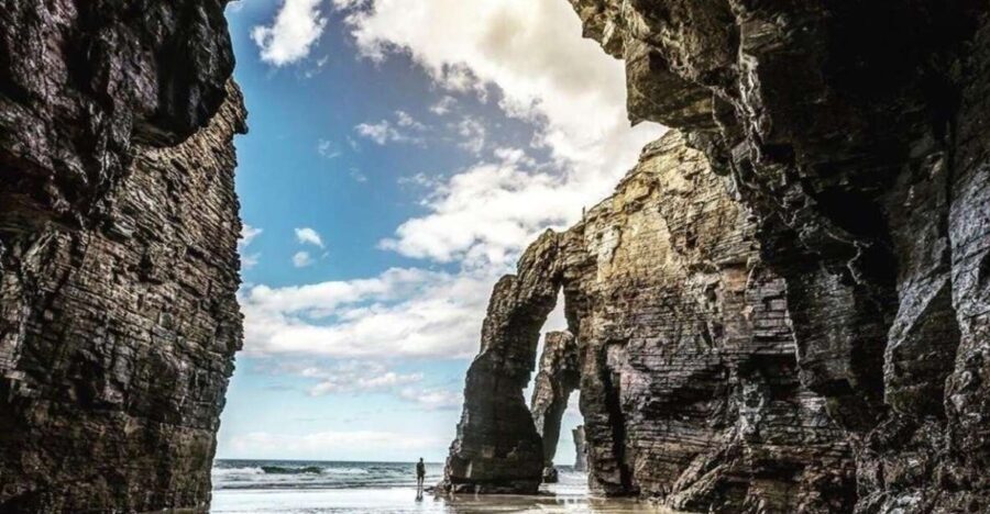 From Santiago: Lugo Ribadeo & Cathedral Beach Full-Day Tour - Discovering Lugo: An Ancient City Encased in History