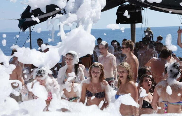 From Side/Alanya: StarCraft Luxury Day or Night Disco Cruise - The Night Disco Cruise