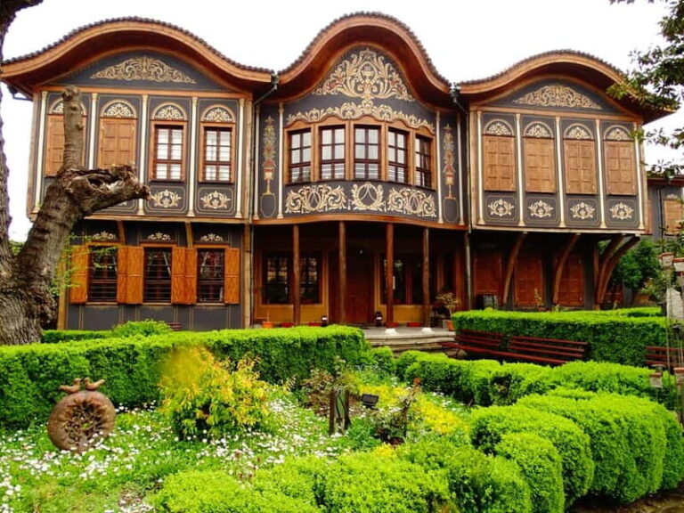 From Sofia: Plovdiv with audio guide + free pick-up - Transportation and Group Dynamics