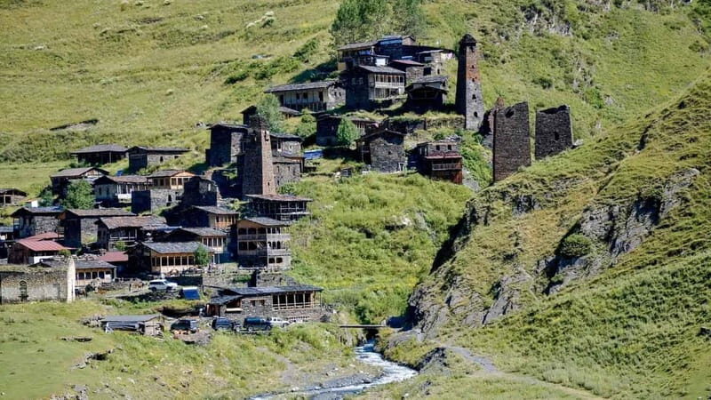 From Tbilisi: Tusheti 3-Day Jeep Tour with Accommodation - Day 1: The Scenic Drive to Omalo