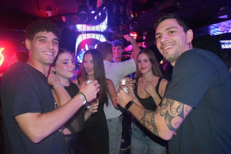 From the center of Florence: Bar and nightclub tour of the city. - Practical Details and What You Need to Know