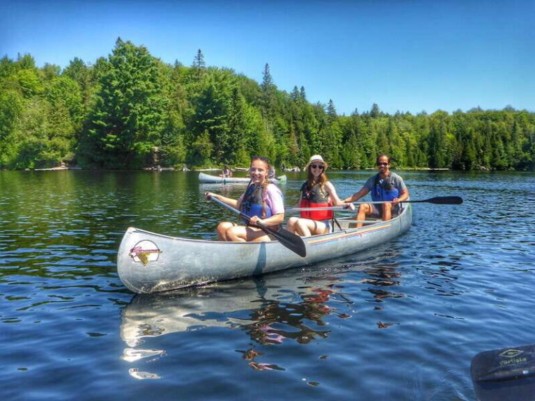 From Toronto: Algonquin Park Canoeing & Hiking Adventure - Canoeing on Canoe Lake: Exploring Water and Islands