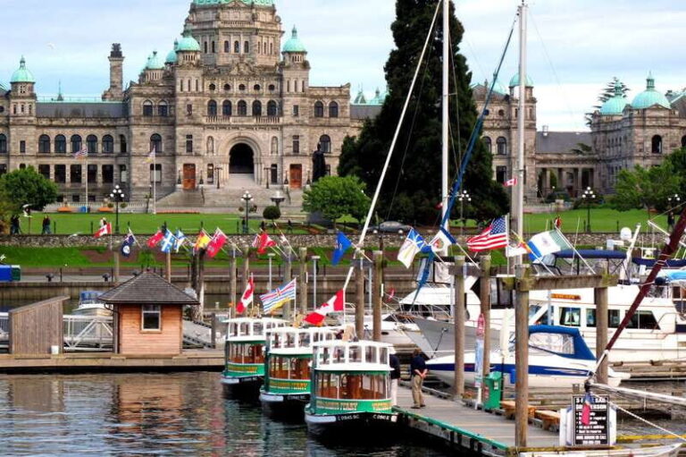 From Vancouver: Victoria City and Butchart Gardens Tour - Why This Tour Works