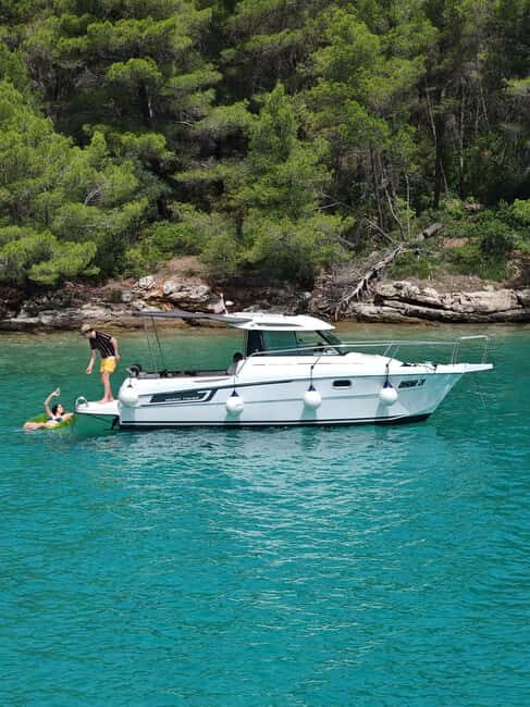 From Zadar: Islands Boat Tour with Drinks - An Authentic Zadar Seaside Escape