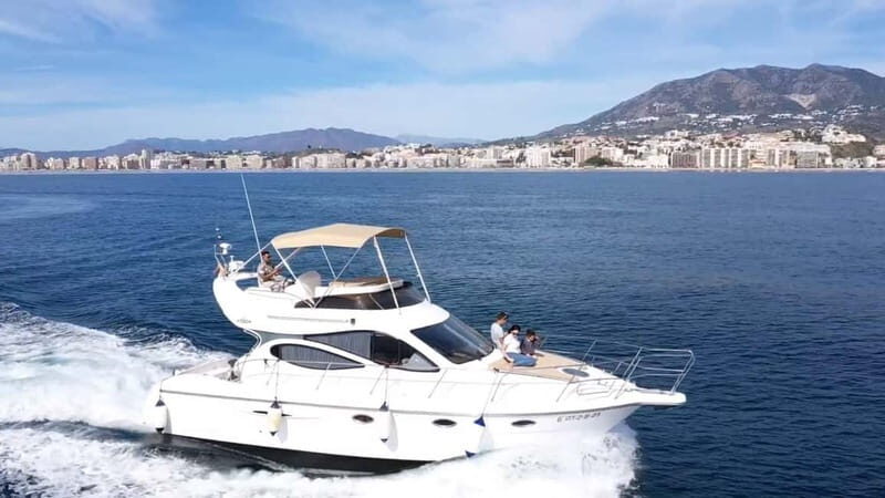 Fuengirola : 2 hours LUXURY Yacht Dolphin Trip DRINKS SNACKS - Why this tour is perfect for who?