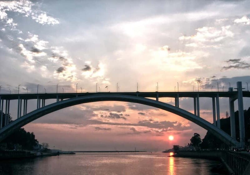 Gaia Sunset Bridges Cruise - Who is This Tour Best For?